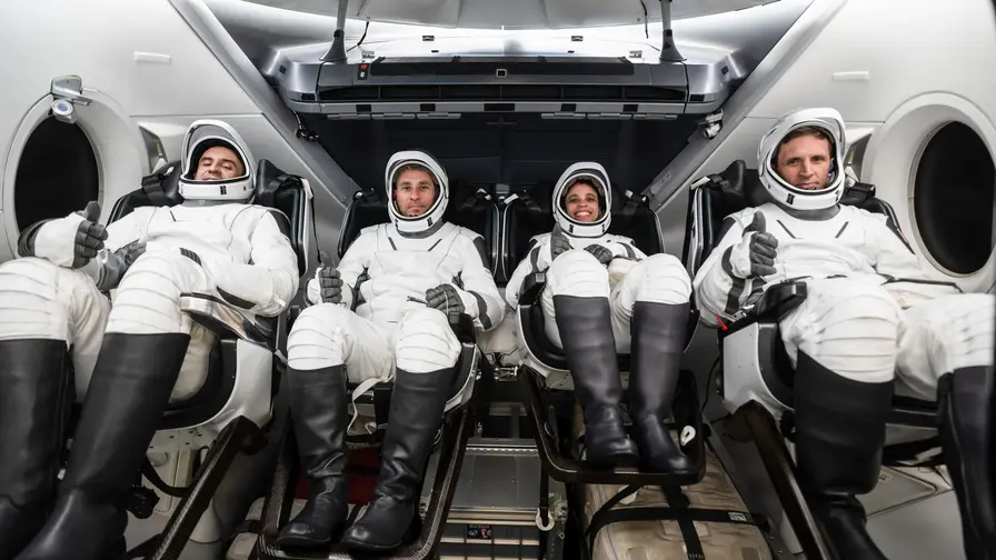 Crew-13 nopea lähestyminen: Dragon ja Falcon 9 ISS:lle